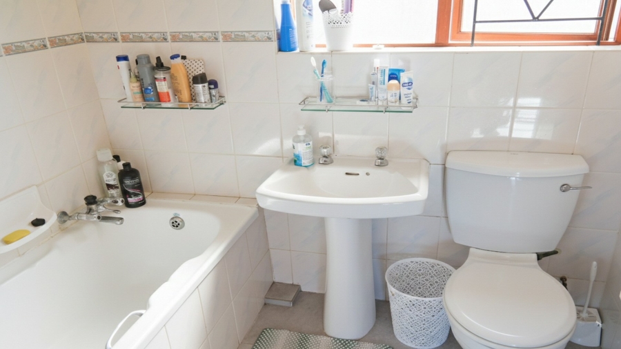 3 Bedroom Property for Sale in Arbeidslus Western Cape